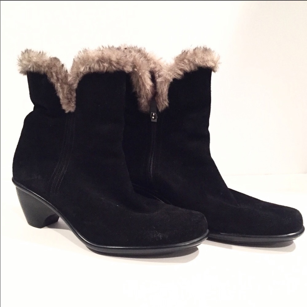 Dansko Rhea boots